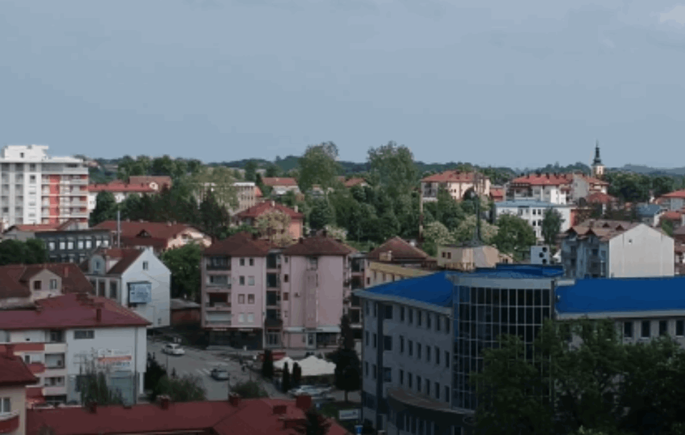 Žena sva KRVAVA uletela u Dom zdravlja da se SPASI od POMAHNITALOG muža: 'Krv je šikljala na sve strane, kao da ima cilj da je ZAKOLJE'